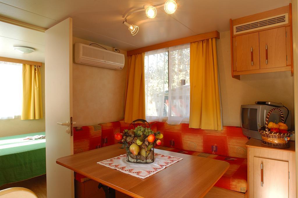 Camping Edy ディアーノ・マリーナ 部屋 写真